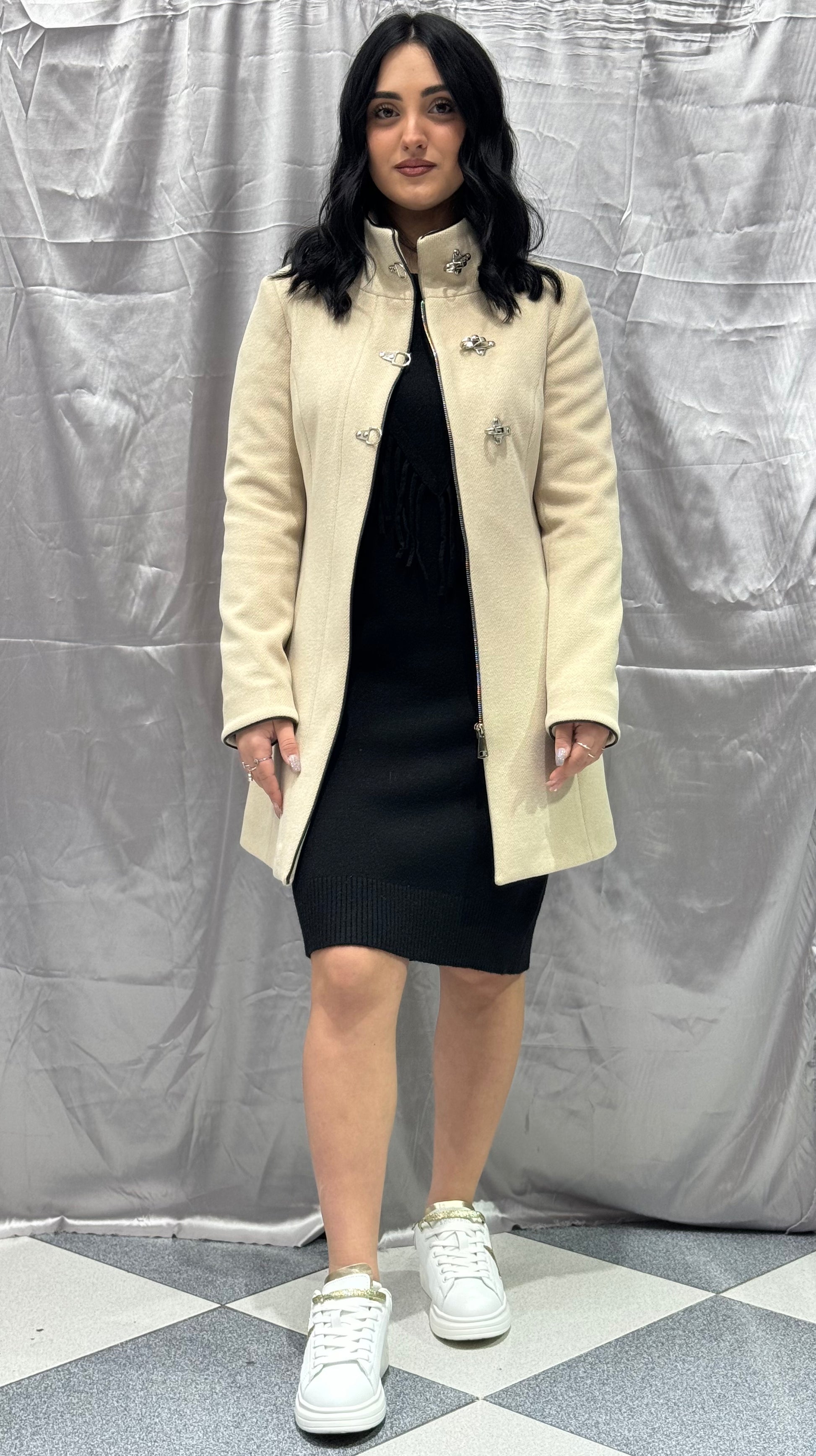 Cappotto donna profili in pelle con alamari MONDÈ – Magic Lab